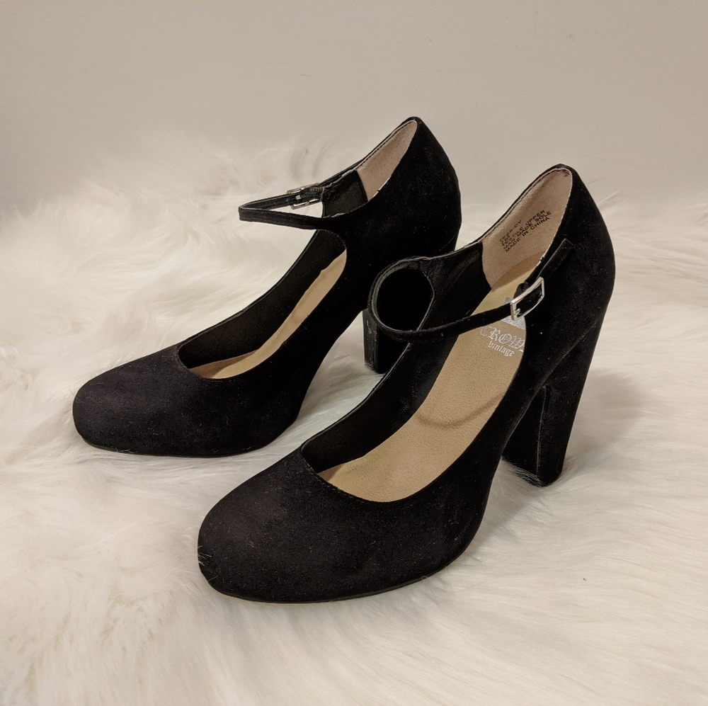 Crown Vintage Tess Platform Pumps 4.5" heel Black